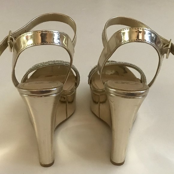 Gianni Bini Gold Beaded Platform Heels - Picture 3 of 14